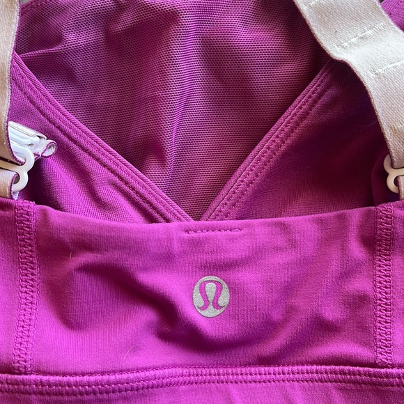 Lululemon sports bra adjustable size 8 - Picture 3 of 6